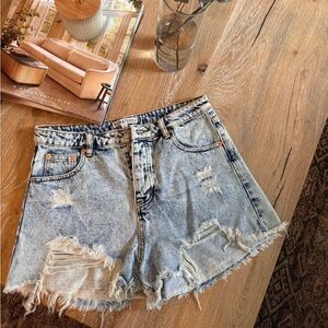 NWT Signature 8 Denim shorts. Size Large. Fit like an 8/10. Never worn